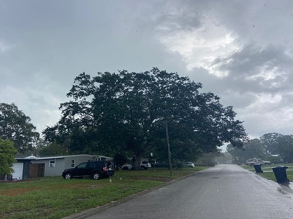 4th image of 4647 28th Ave N