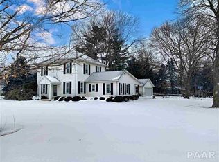 105 Lakeland Rd, Morton, IL 61550