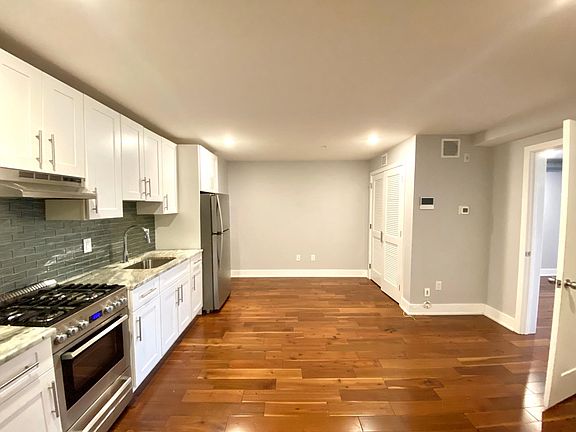 4th image of 1001 S 4th St #11