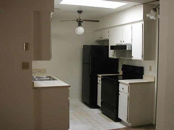 4th image of 520 N Hononegh Avenue #7