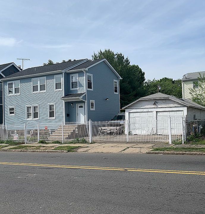 2nd image of 114 Tremont Ave
