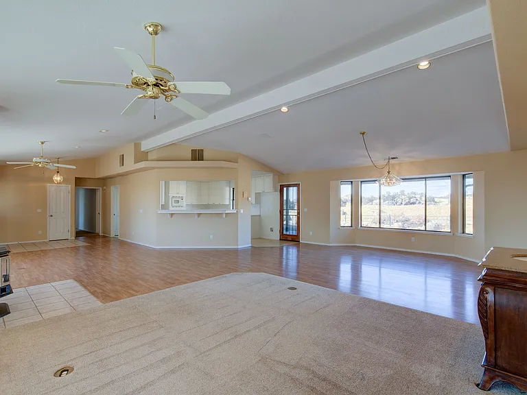 19580 Watts Valley Rd — Photo 14