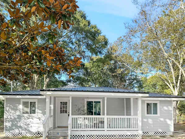 4837 Diamond Ave, Moss Point, MS 39563