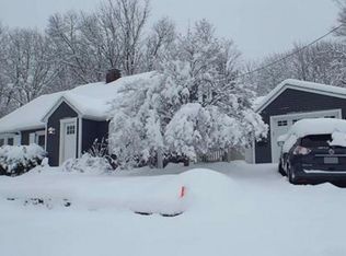 11 King Cir, Cranston, RI 02920