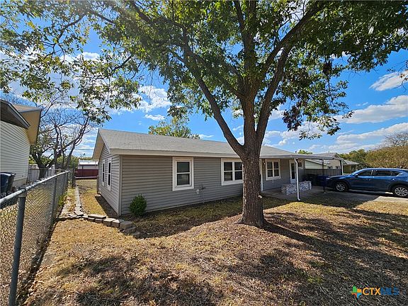 2nd image of 813 Kielman Dr