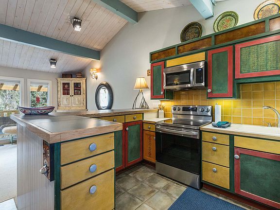 3rd image of 35 Firehouse Rd