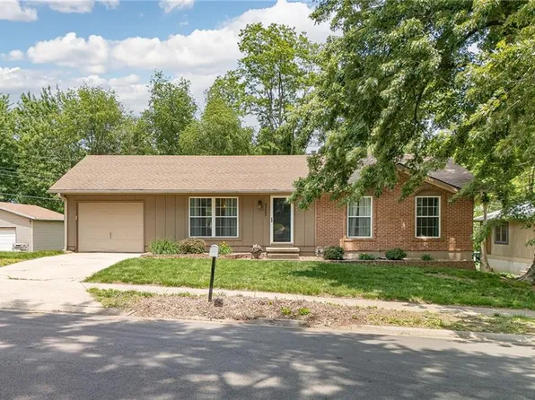 5323 University Ave, Saint Joseph, MO 64503