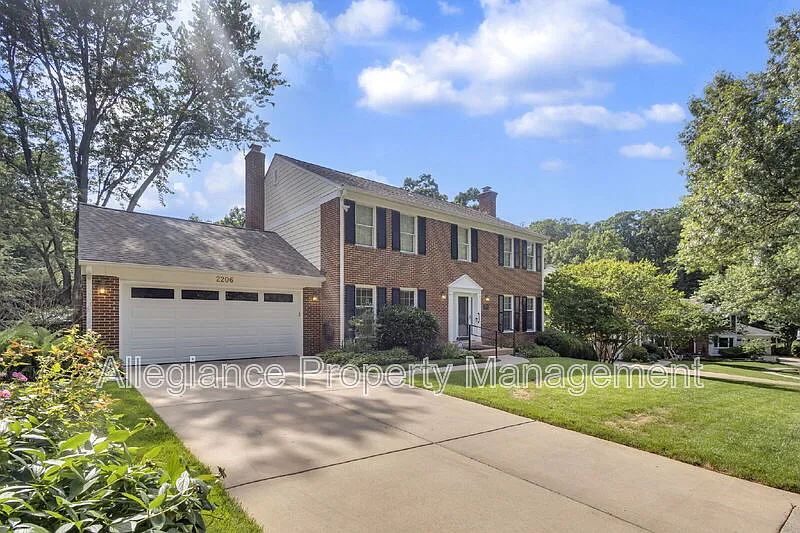 6 bed, 3.5 bath, 2812 sqft, $5,750 — Photo 4