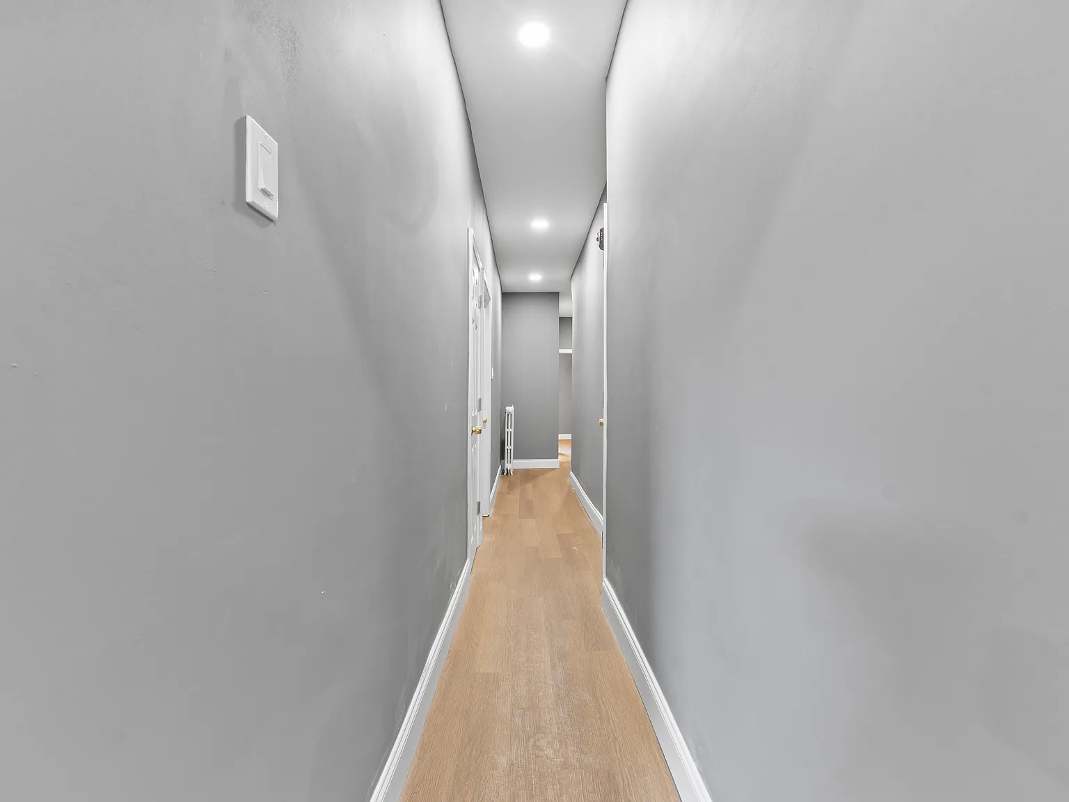 2 bed, 1000 sqft, $1,600 — Photo 4