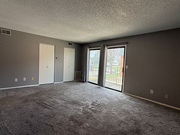 4th image of 611 S R St #5CL