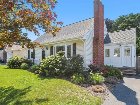 17 Jean Dr, Seekonk, MA 02771