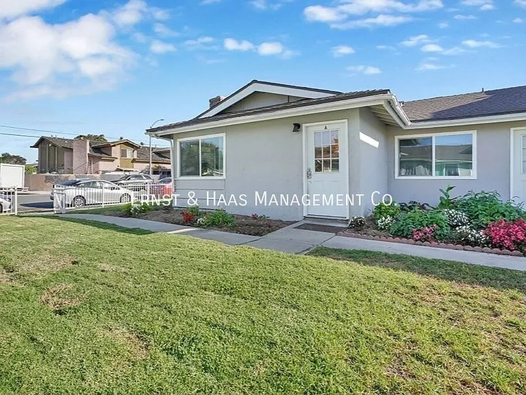 17071 Oak Ln #A — Photo 3
