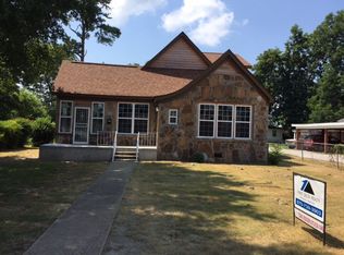 820 5th St, Earle, AR 72331