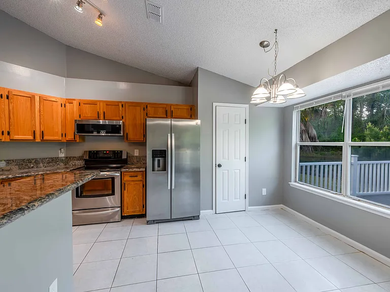 479 Charles Pinckney St — Photo 34