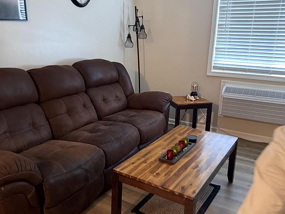 4th image of 430 Adams St #508