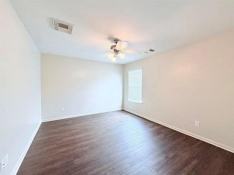 7403 Bering Landing Dr — Photo 43