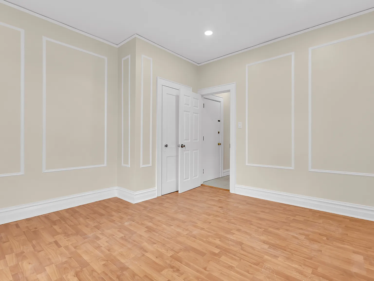 2 bed, $2,500 — Photo 3