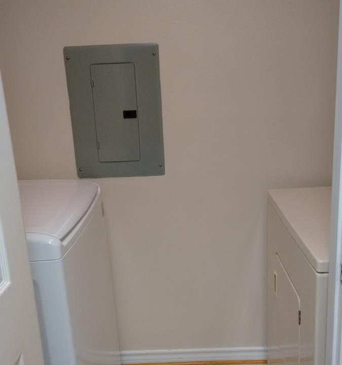 1st image of 1536 Lincoln Way APT 103