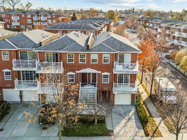 122-22 Powell Cove Boulevard image 1 of 18