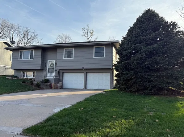 1524 S 161st St, Omaha, NE 68130