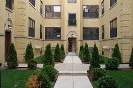 2nd image of 4345 N Sawyer Ave APT 2B