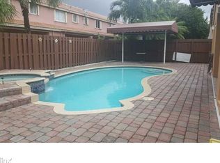 6900 SW 163rd Pl, Miami, FL 33193