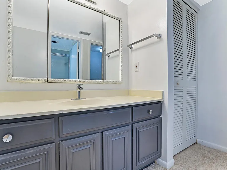 1739 Embassy Dr #202A — Photo 3