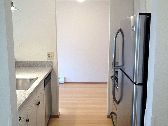 3rd image of 215 N 120th St #102