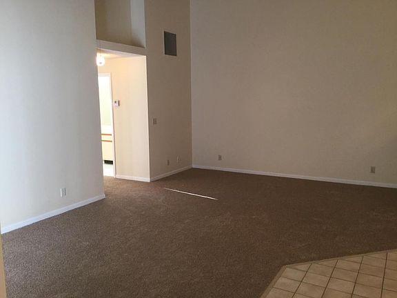 2nd image of 4367 Woodstock Dr APT B