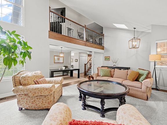 3rd image of 8040 S Jasmine Cir