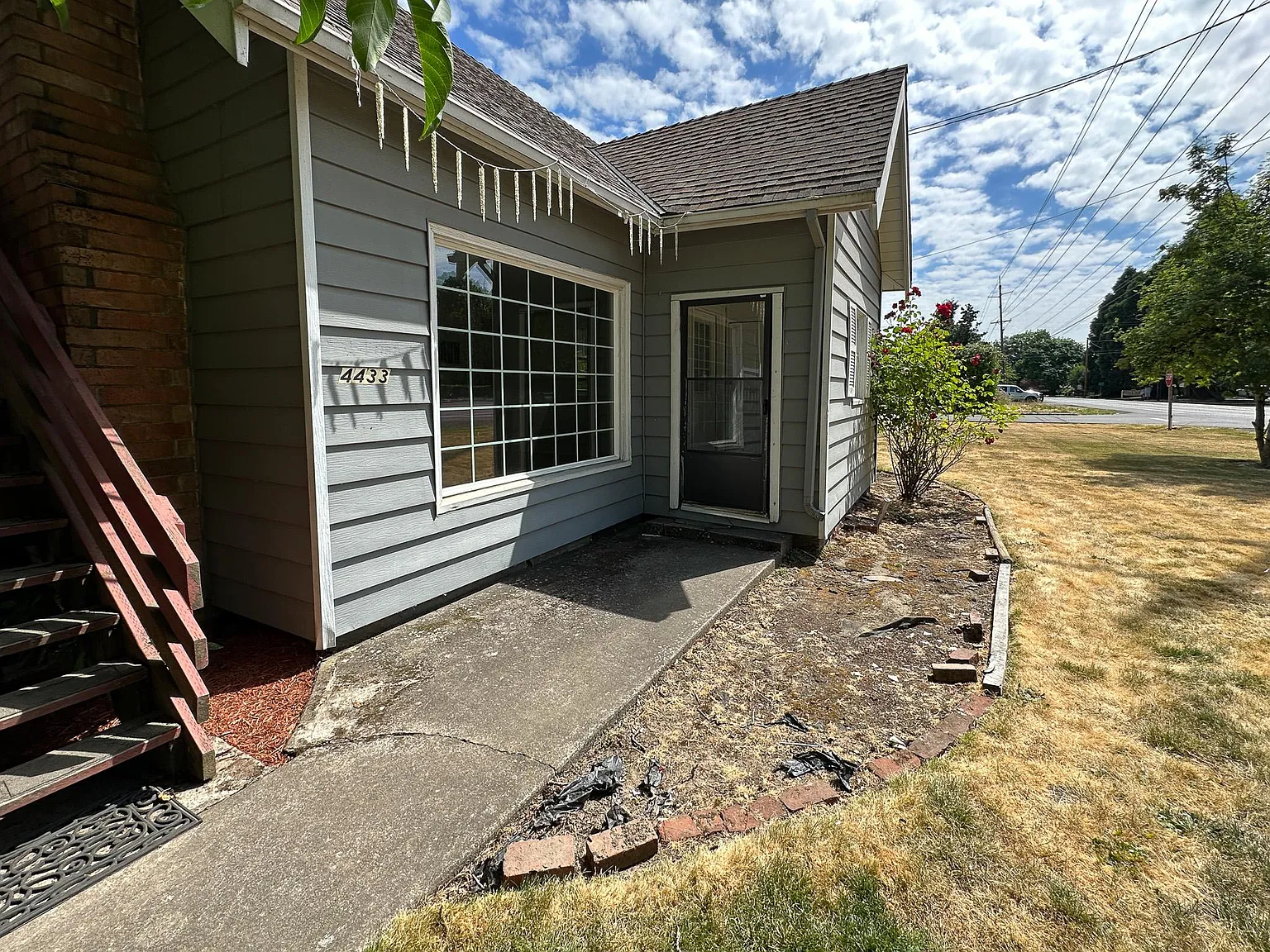 4433 State St photo 1