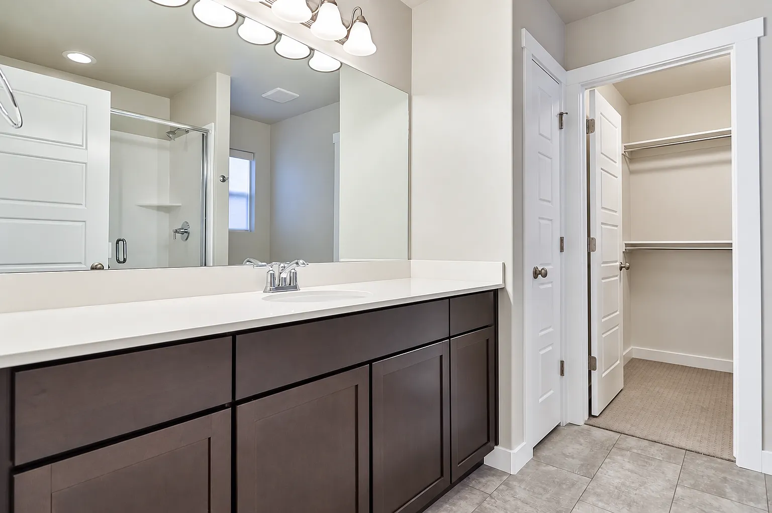 3 bed, 2.5 bath, 2500 sqft, $775 — Photo 4