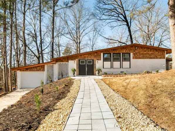 2949 Horse Shoe Dr, Atlanta, GA 30316