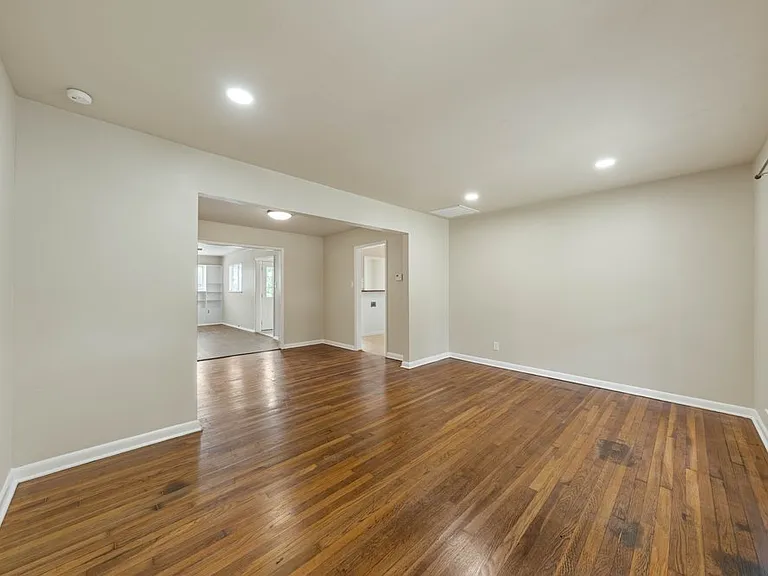 310 Sumner Dr — Photo 7