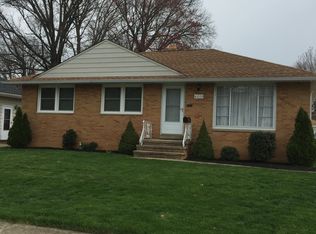 6273 Alexandria Dr, Parma Heights, OH 44130