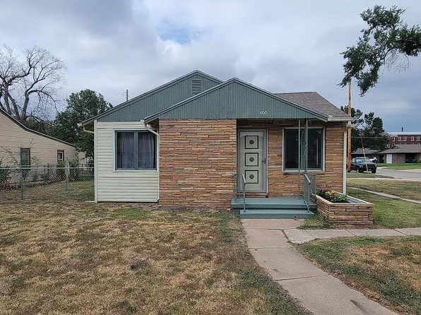 600 W 19th Ave, Hutchinson, KS 67502
