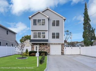 133 7th St, Hazlet, NJ 07734