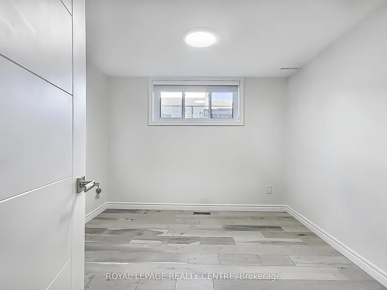 1087 Orchard Rd #LOWER — Photo 22