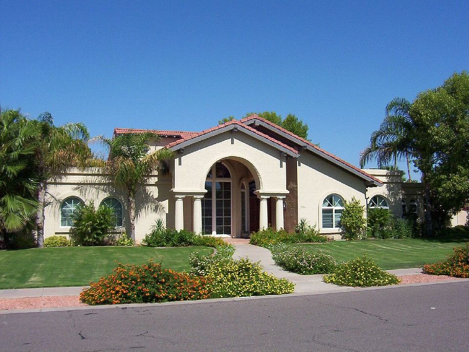 5+Bed Custom in South Tempe
