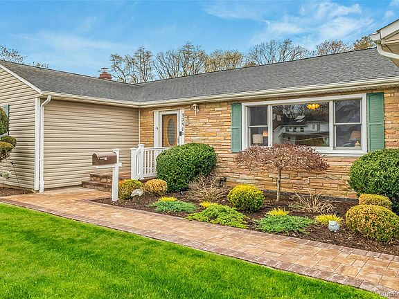 2nd image of 1390 Thompson Drive