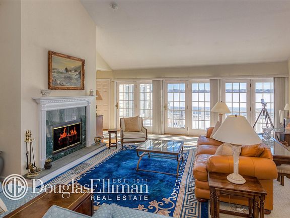 3rd image of 15 Romana Dr