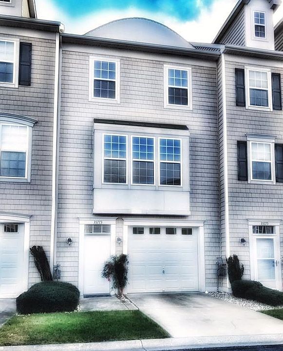 1st image of 35773 S Gloucester Cir
