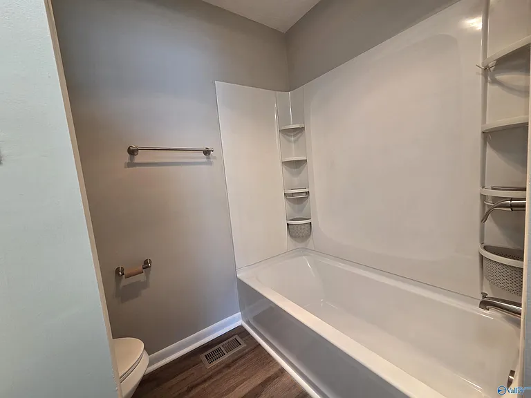 1209 Governors Dr SE — Photo 18