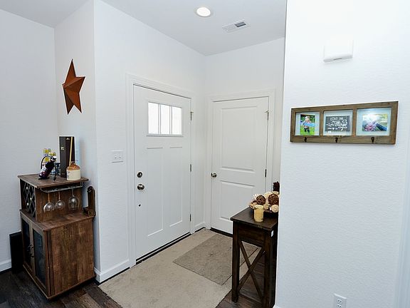 4th image of 1223 Jadens Way