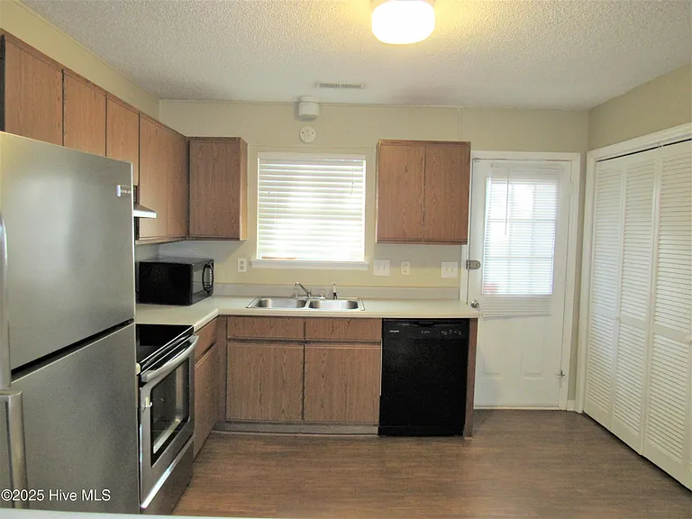 108 Glenside Ct — Photo 8