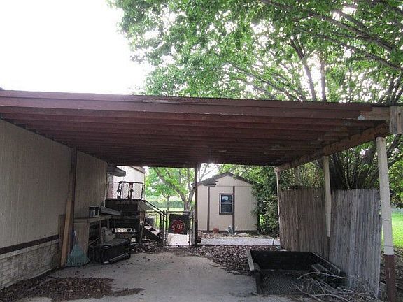 4th image of 938 Hueco Dr