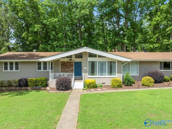 8015 Allison Dr SE, Huntsville, AL 35802