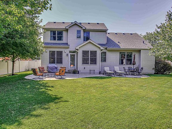 4th image of 6726 S 169th Ave