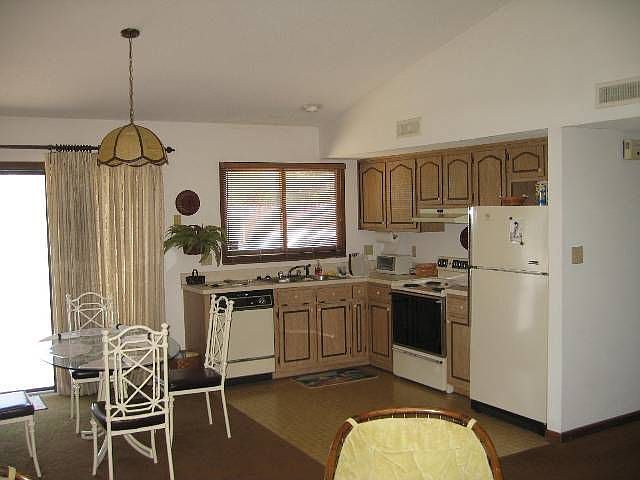 2nd image of 28th Ave S