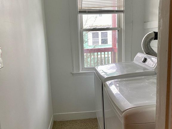 Laundry suite